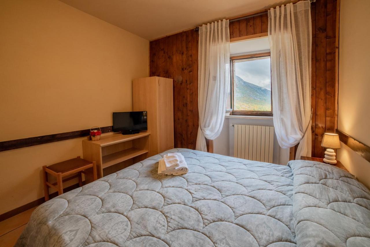 Dimora Fresilia Casa Vacanze Opi Eksteriør bilde